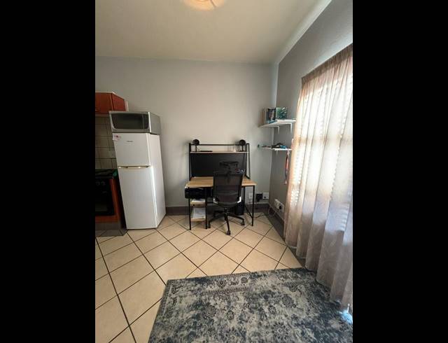 1 BEDROOM PROPERTY TO RENT IN BULT WEST